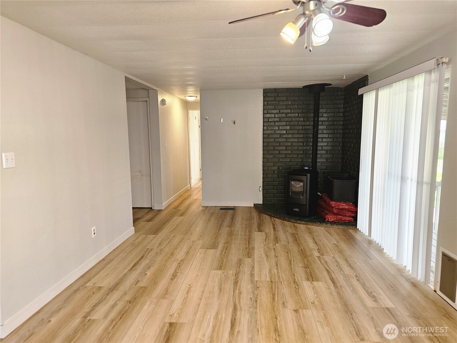616 California Street , South Bend, WA 98586
