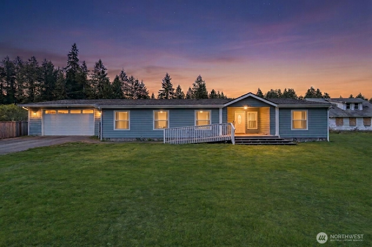 521 Military Road E, Tacoma, WA 98445