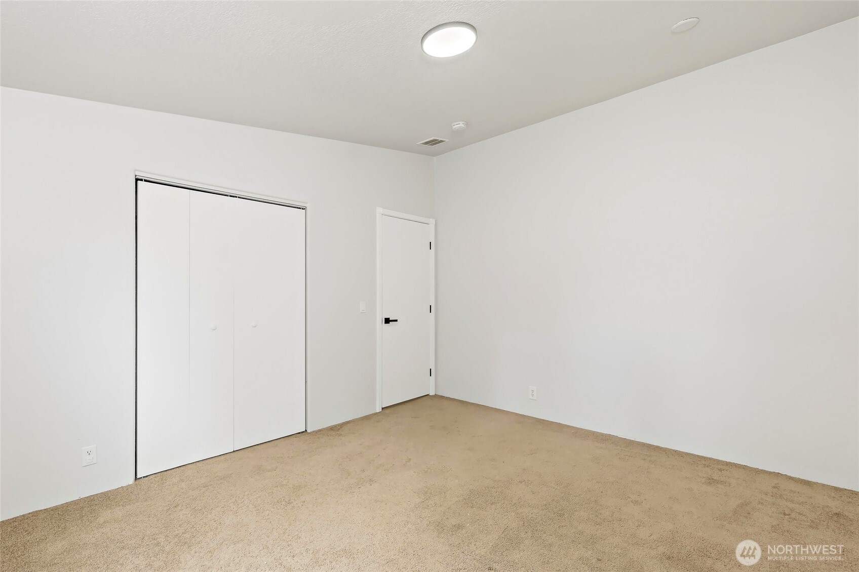 521 Military Road E, Tacoma, WA 98445