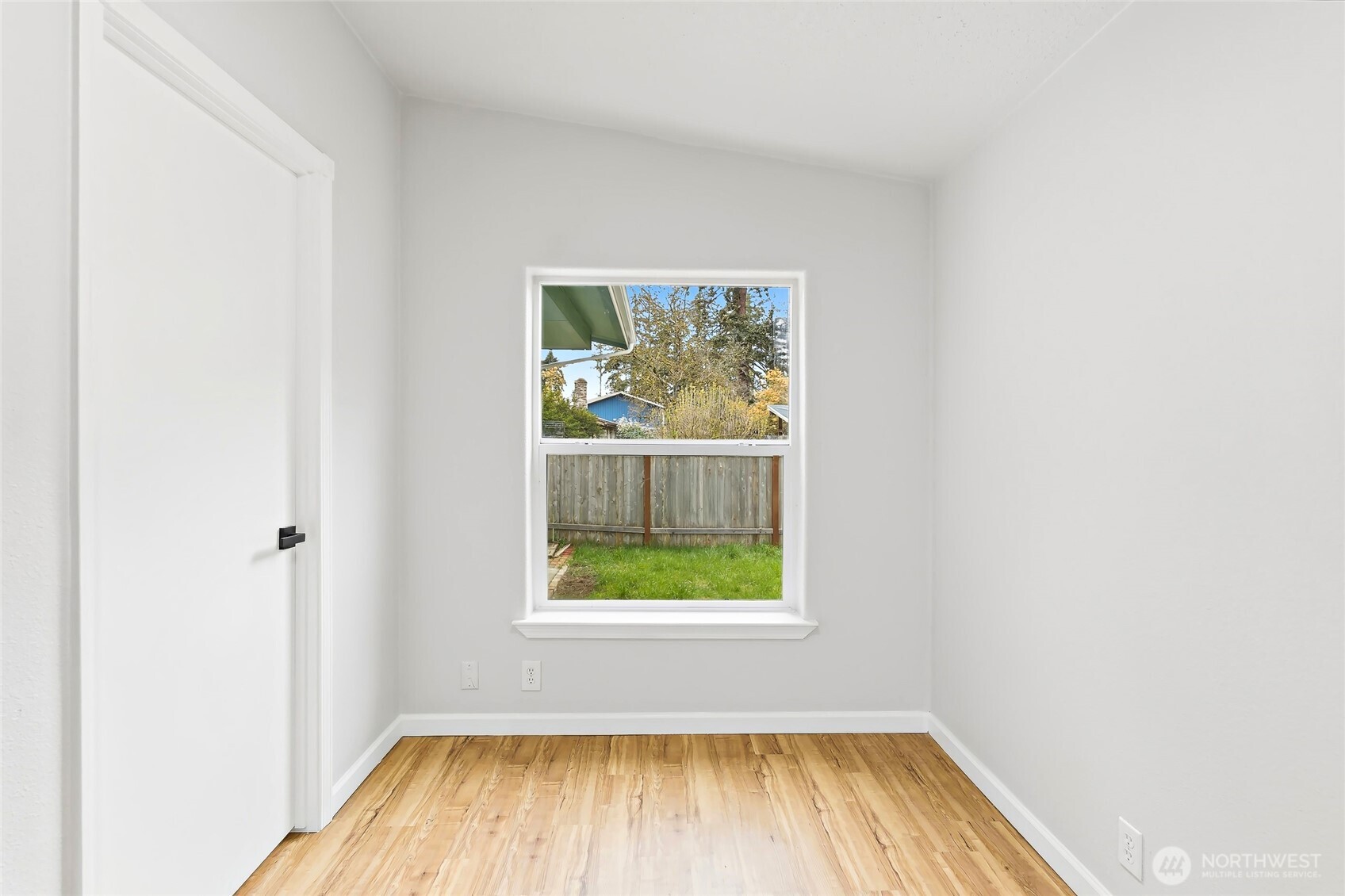 521 Military Road E, Tacoma, WA 98445