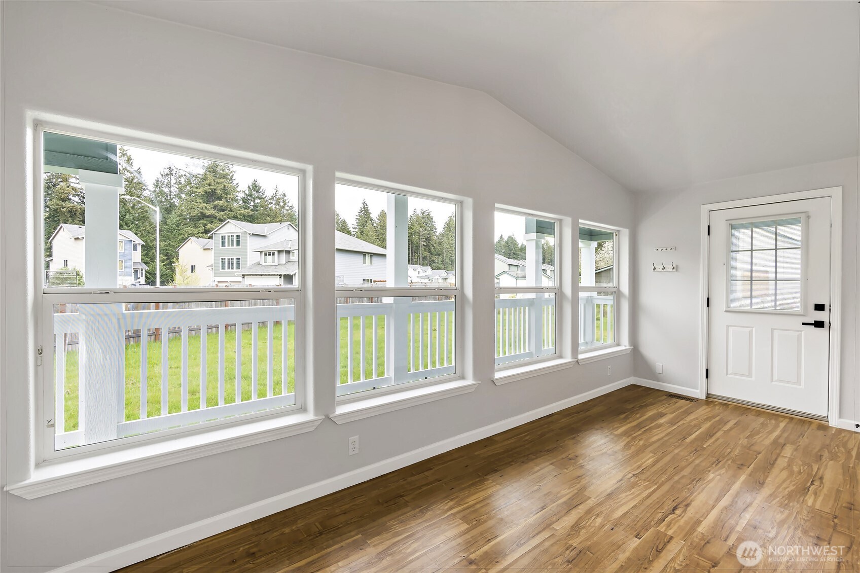 521 Military Road E, Tacoma, WA 98445