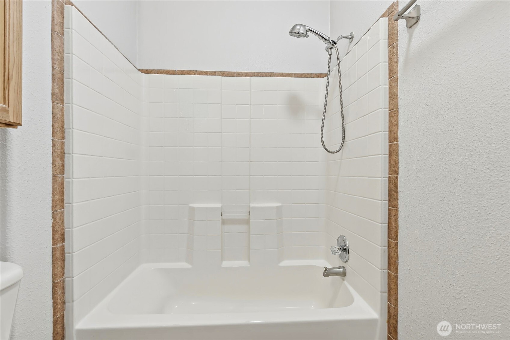 521 Military Road E, Tacoma, WA 98445