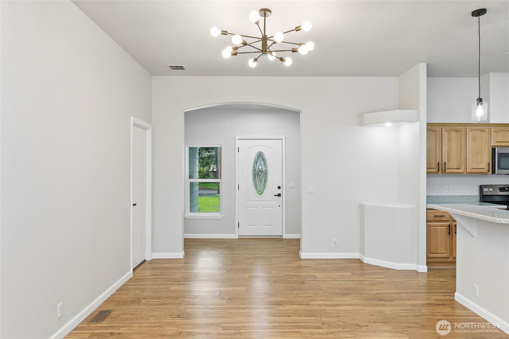 521 Military Road E, Tacoma, WA 98445