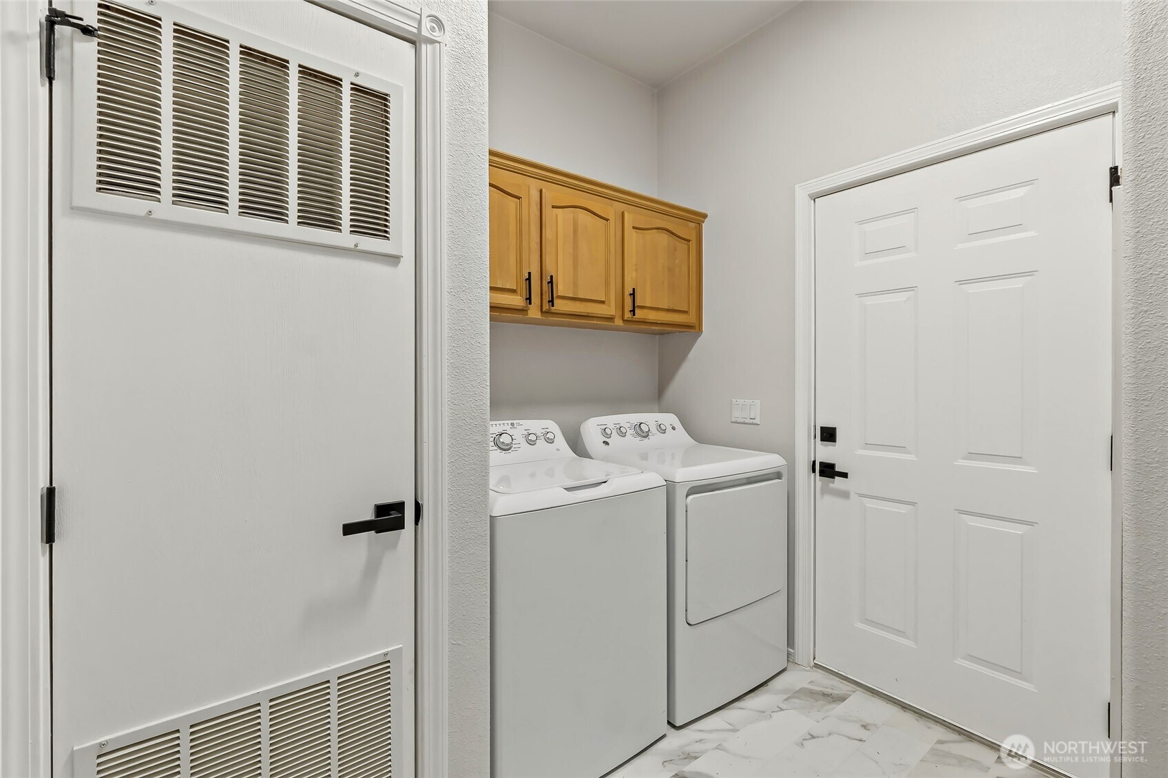 521 Military Road E, Tacoma, WA 98445