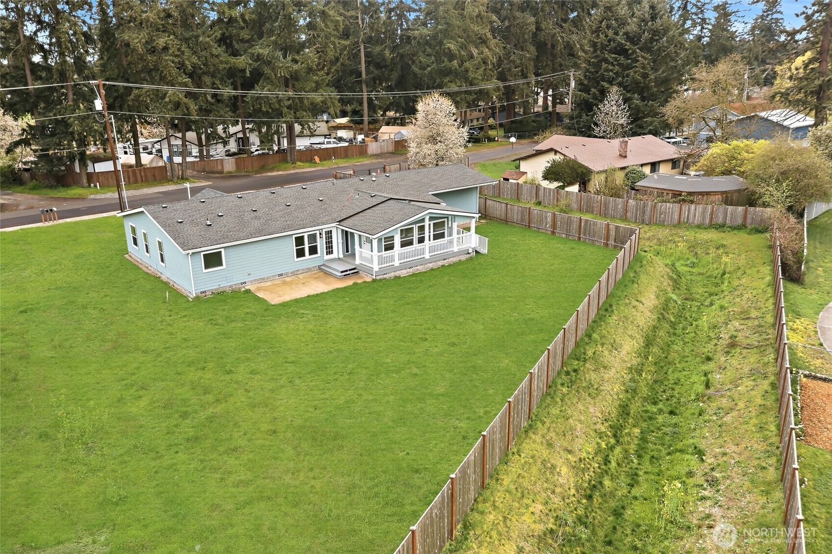 521 Military Road E, Tacoma, WA 98445