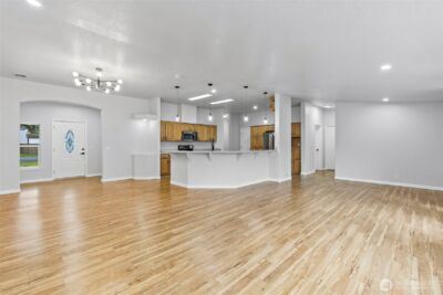 521 Military Road E, Tacoma, WA 98445 - Photo 6