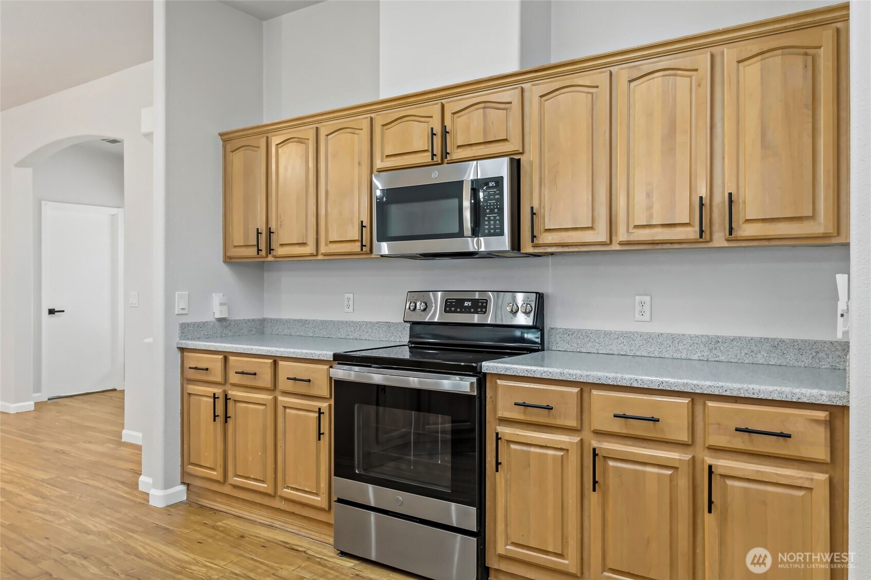 521 Military Road E, Tacoma, WA 98445