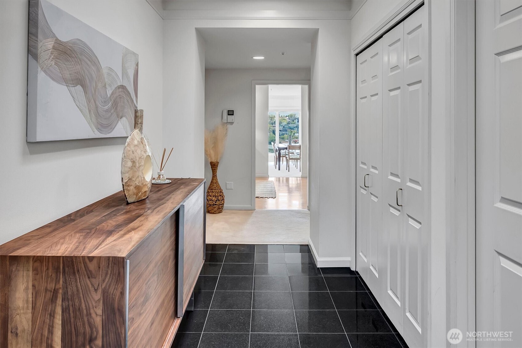3300 Meridian Avenue N #409, Seattle, WA 98103-9155