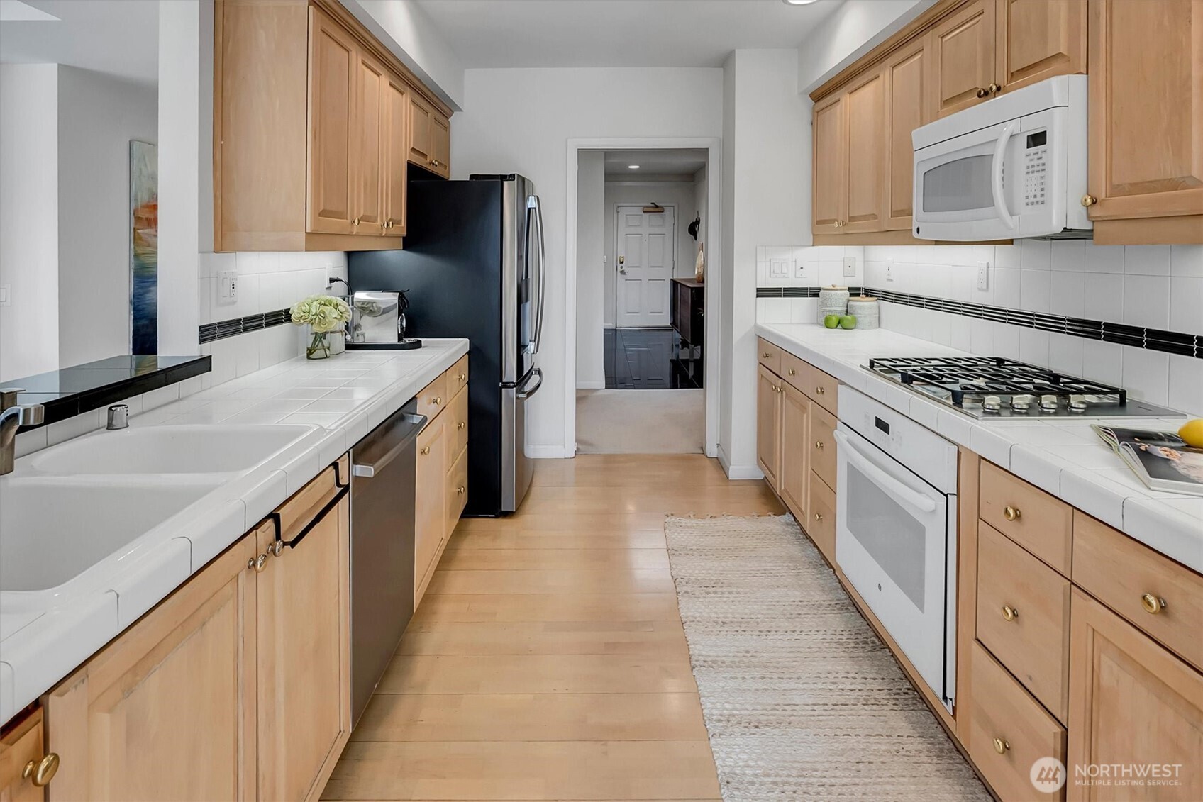 3300 Meridian Avenue N #409, Seattle, WA 98103-9155