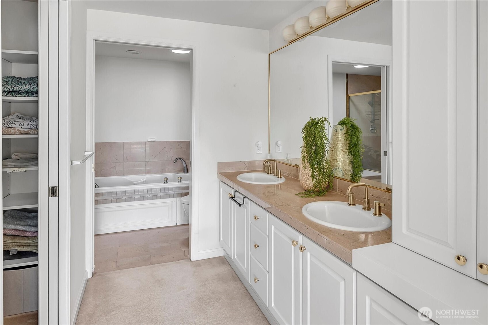 3300 Meridian Avenue N #409, Seattle, WA 98103-9155