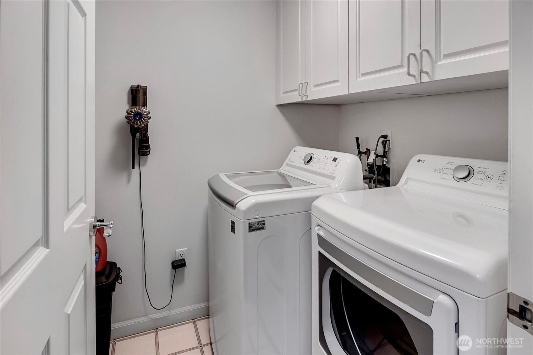 3300 Meridian Avenue N #409, Seattle, WA 98103-9155