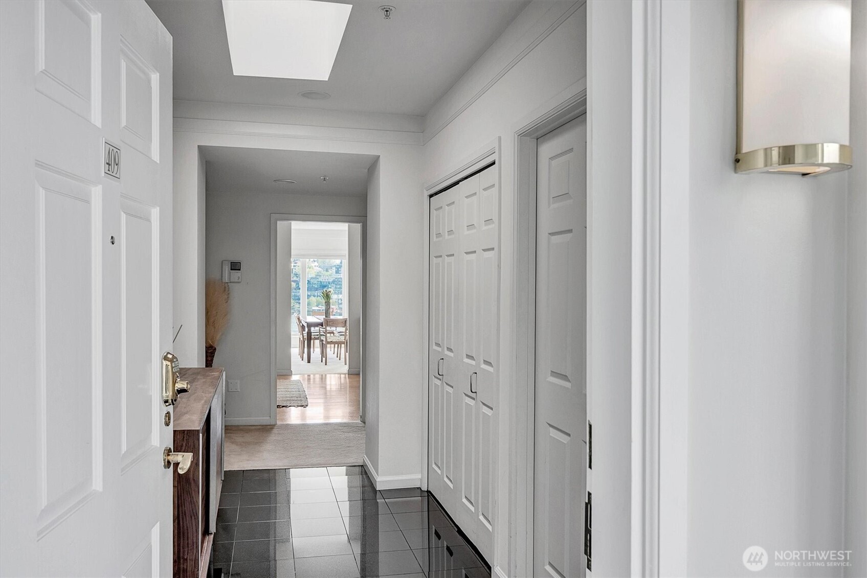 3300 Meridian Avenue N #409, Seattle, WA 98103-9155