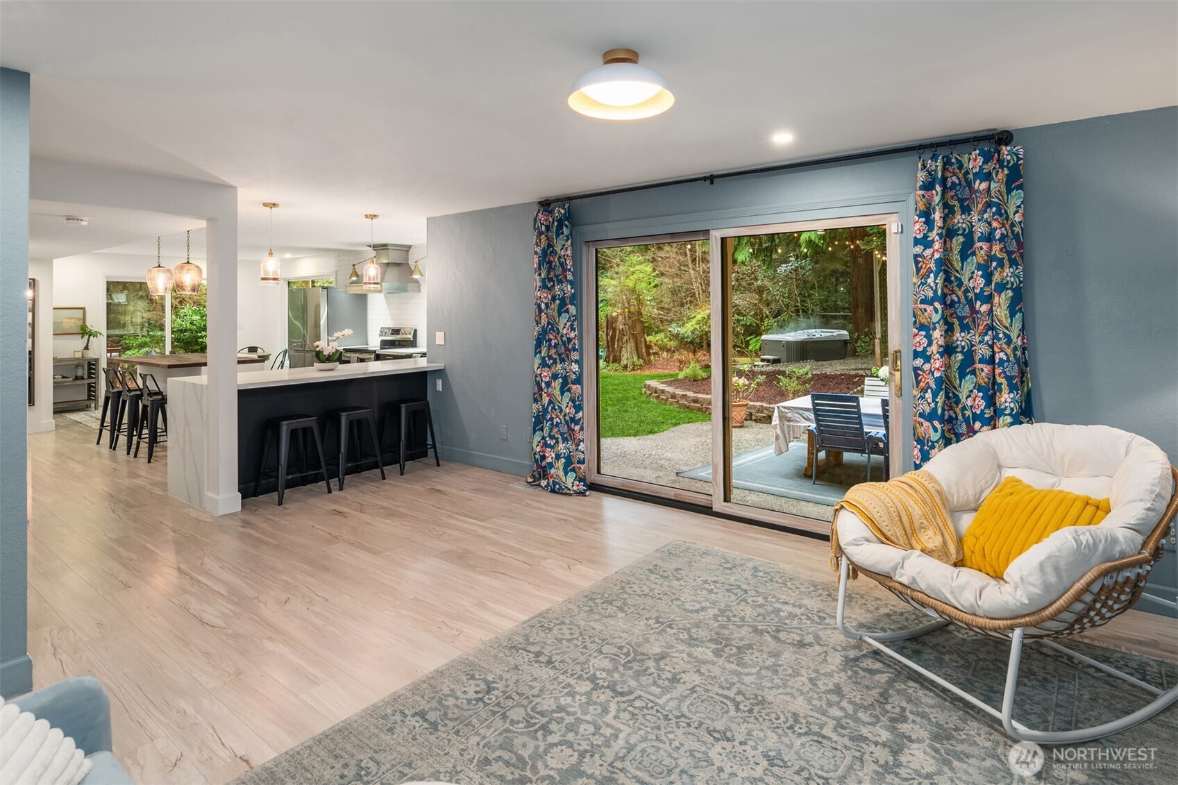 13716 50th Avenue W, Edmonds, WA 98026