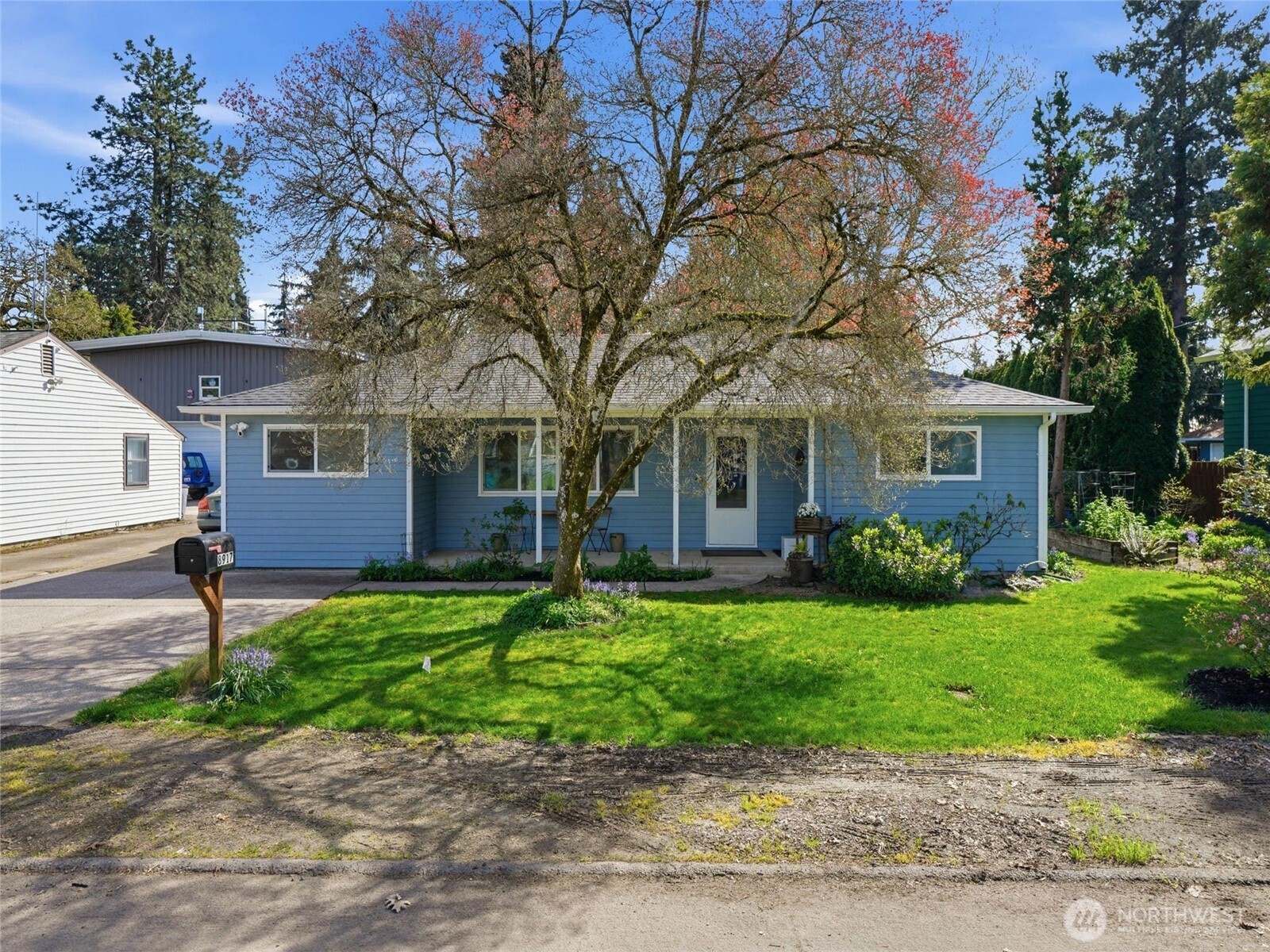 8917 Mt Baker Avenue , Vancouver, WA 98661