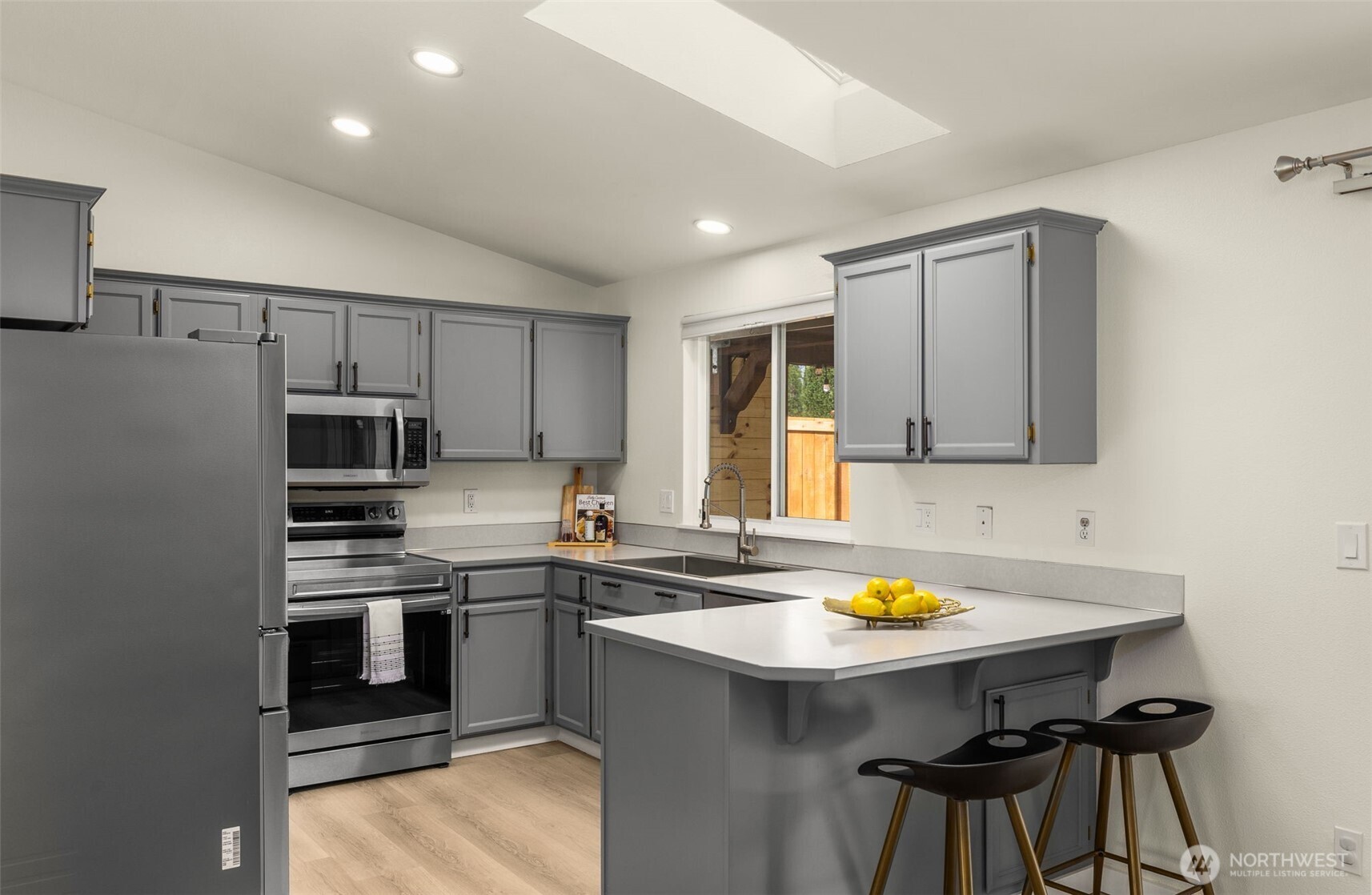 21141 SE 278th Way , Maple Valley, WA 98038