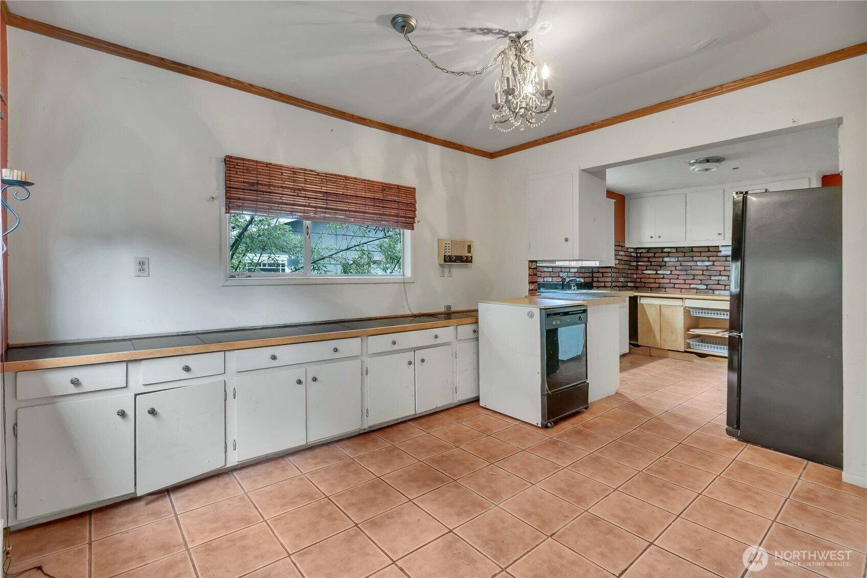 4319 SW Mills Street , Seattle, WA 98136