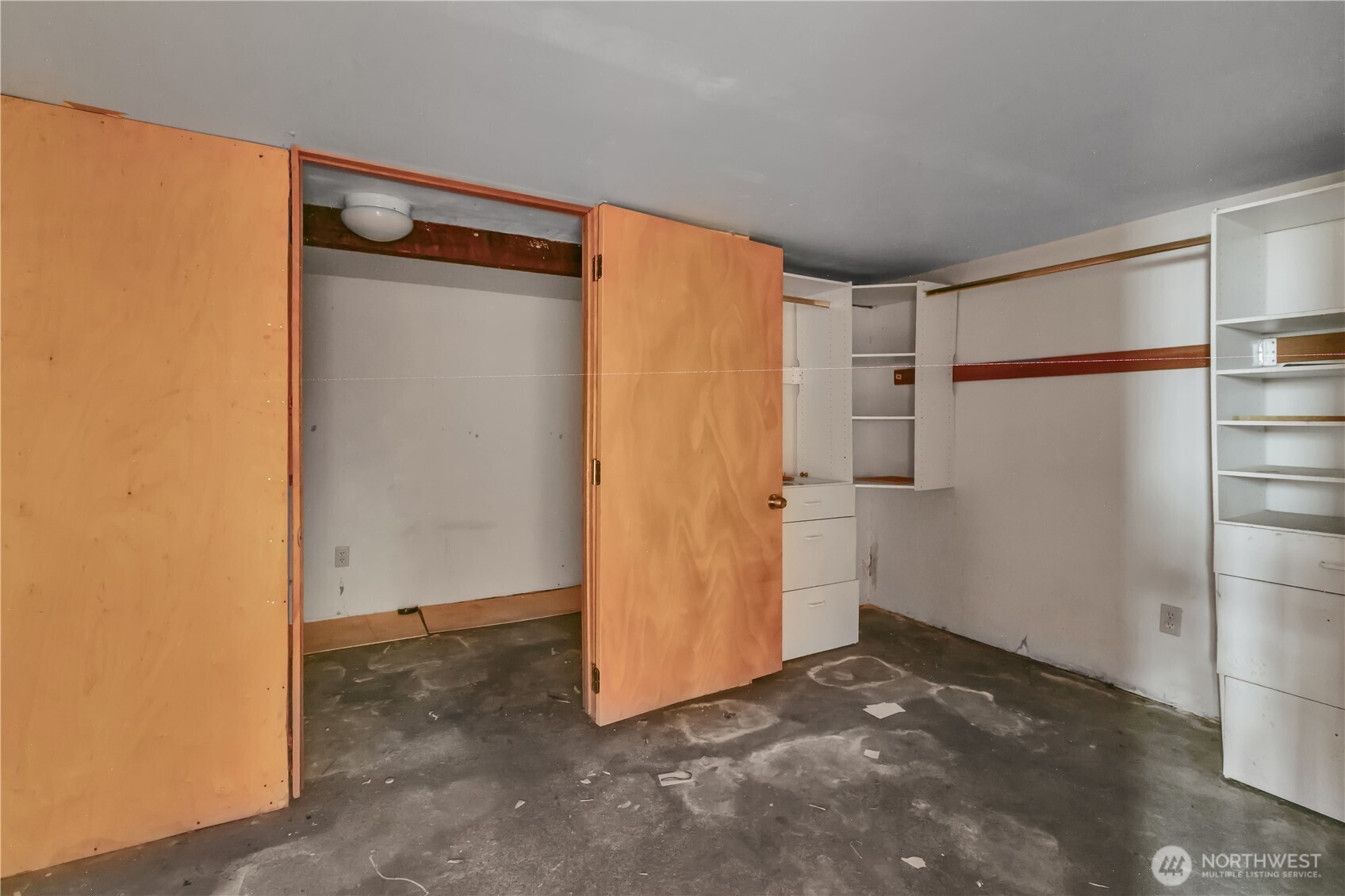 4319 SW Mills Street , Seattle, WA 98136