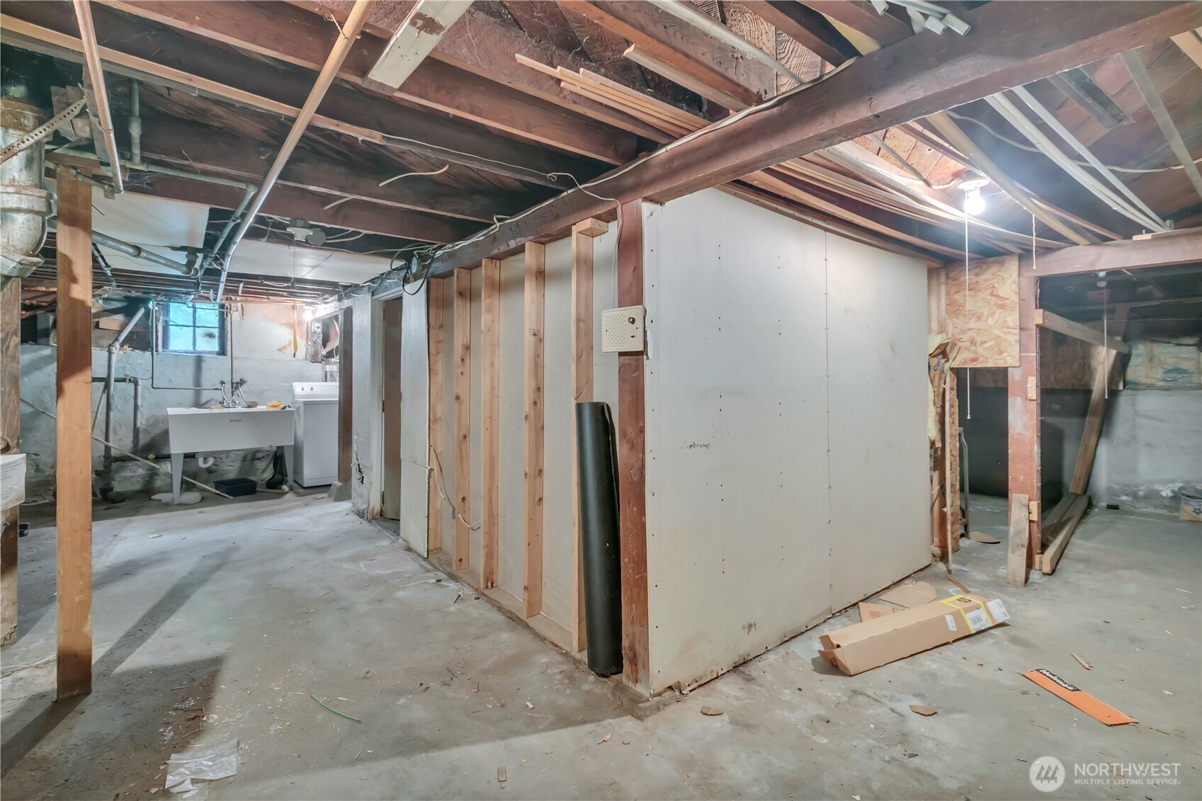 4319 SW Mills Street , Seattle, WA 98136