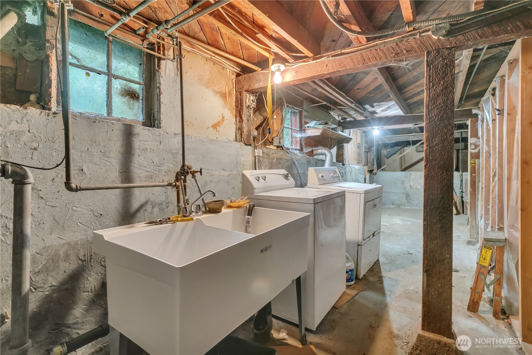 4319 SW Mills Street , Seattle, WA 98136