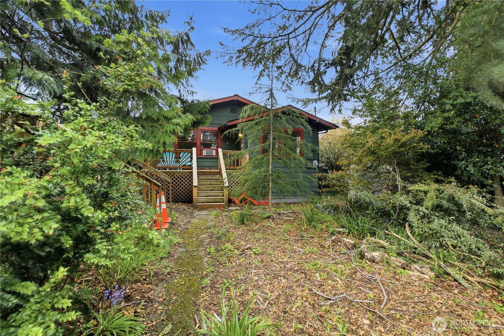 4319 SW Mills Street , Seattle, WA 98136