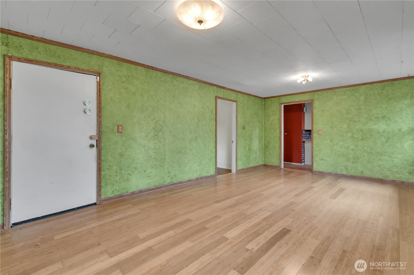 4319 SW Mills Street , Seattle, WA 98136