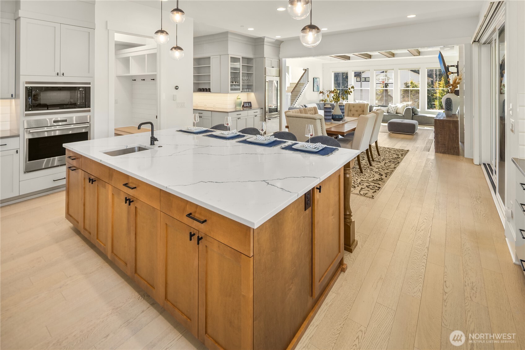 11688 NE 33rd St. , Bellevue, WA 98005