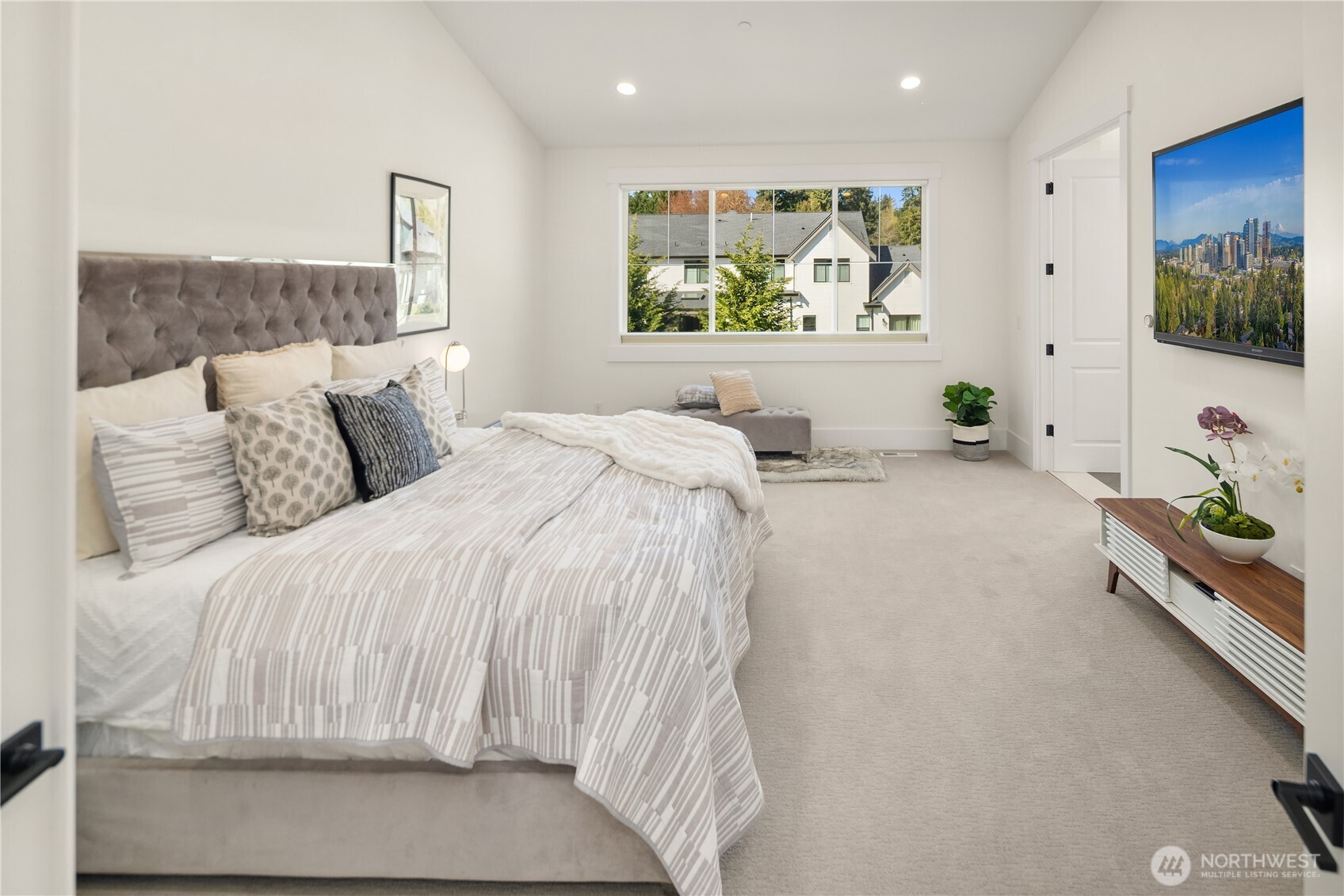 11688 NE 33rd St. , Bellevue, WA 98005