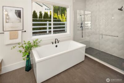 11688 NE 33rd St. , Bellevue, WA 98005 - Photo 24
