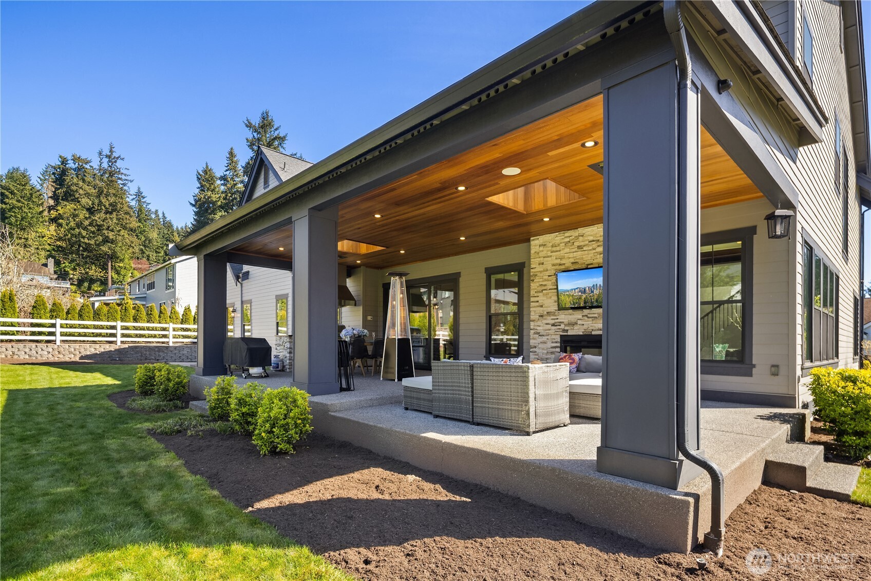 11688 NE 33rd St. , Bellevue, WA 98005