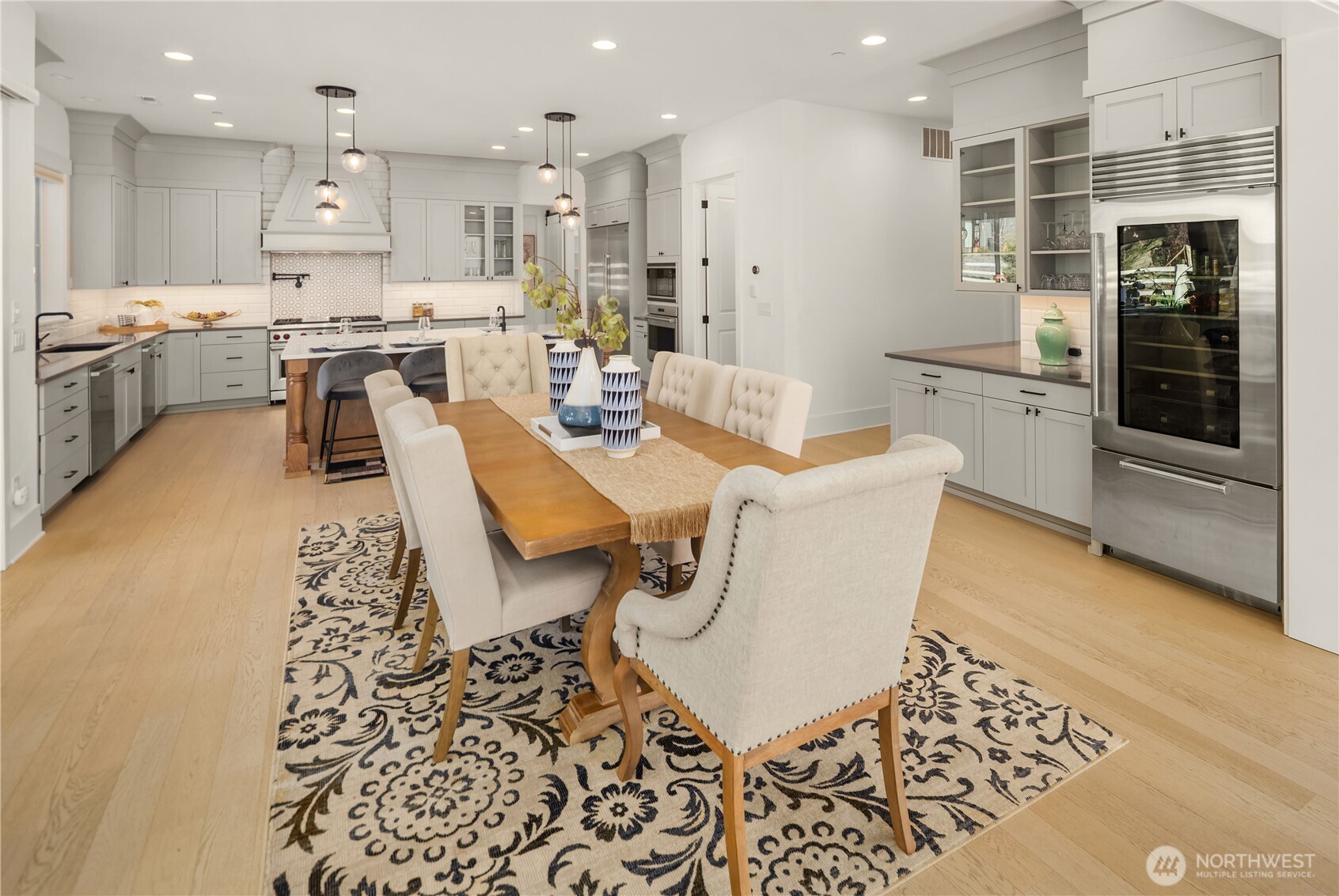 11688 NE 33rd St. , Bellevue, WA 98005