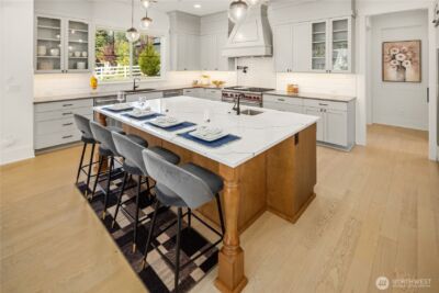 11688 NE 33rd St. , Bellevue, WA 98005 - Photo 9