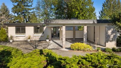 2070 127th Avenue SE, Bellevue, WA 98005 - Photo 2