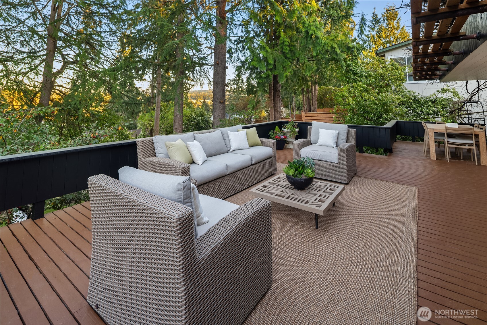 2070 127th Avenue SE, Bellevue, WA 98005