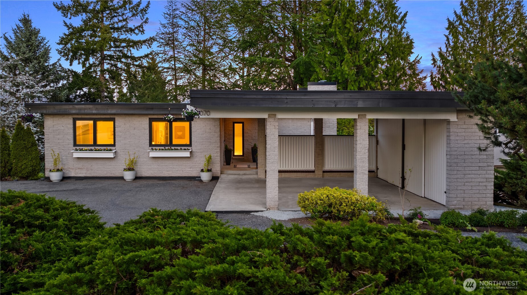 2070 127th Avenue SE, Bellevue, WA 98005
