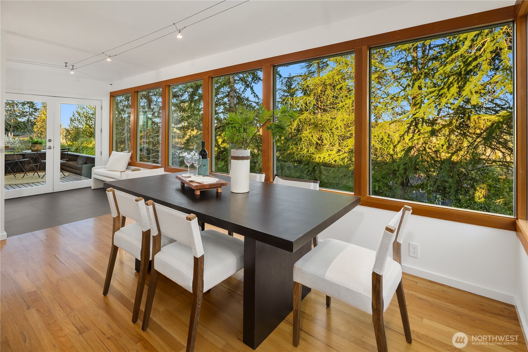 2070 127th Avenue SE, Bellevue, WA 98005