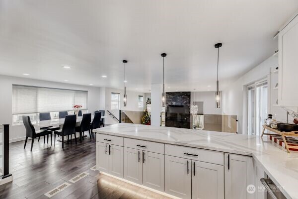 17606 Larch Way , Lynnwood, WA 98037