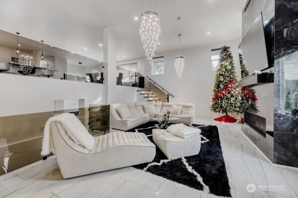 17606 Larch Way , Lynnwood, WA 98037