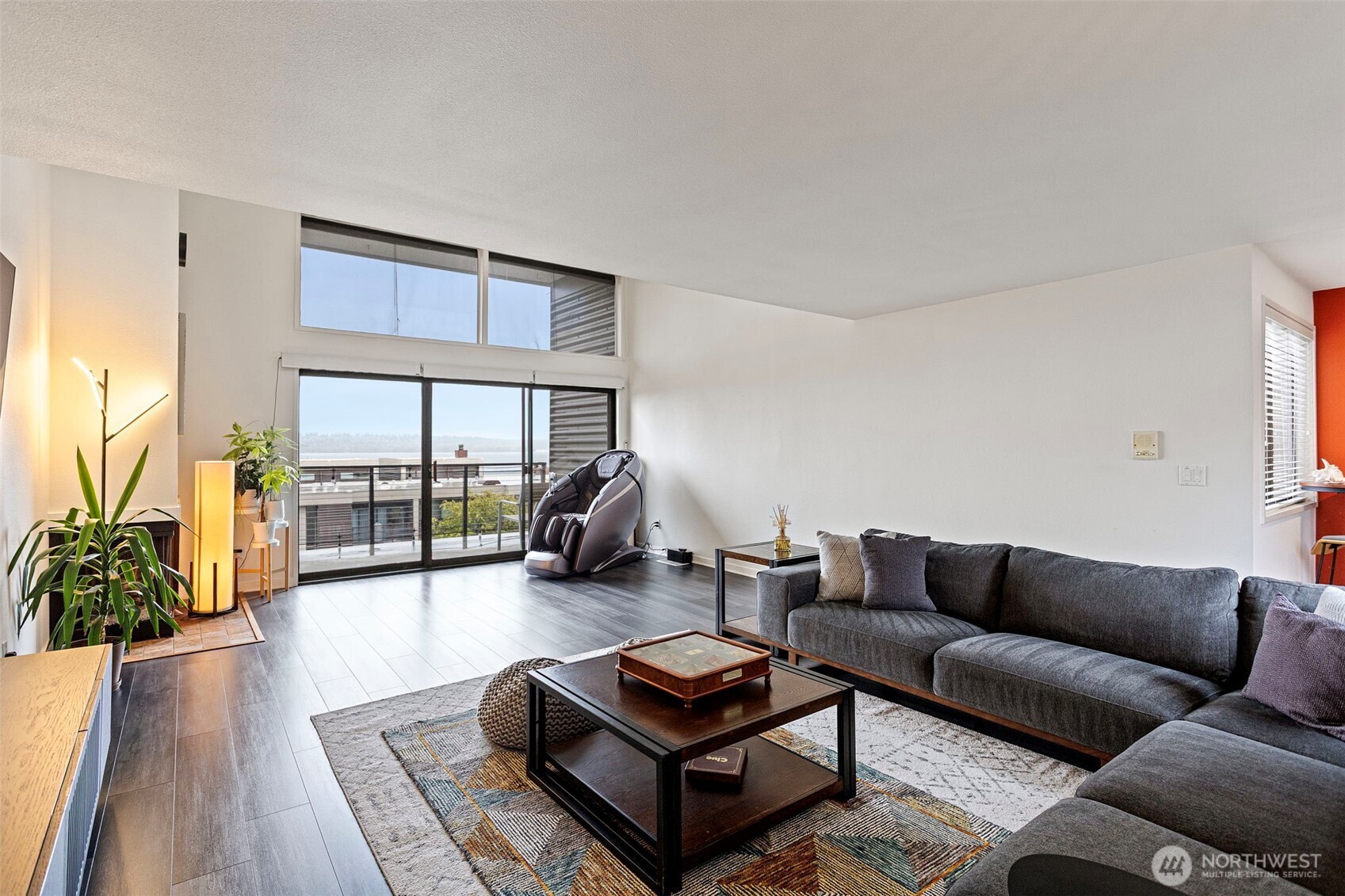 611 S State Street #9, Kirkland, WA 98033