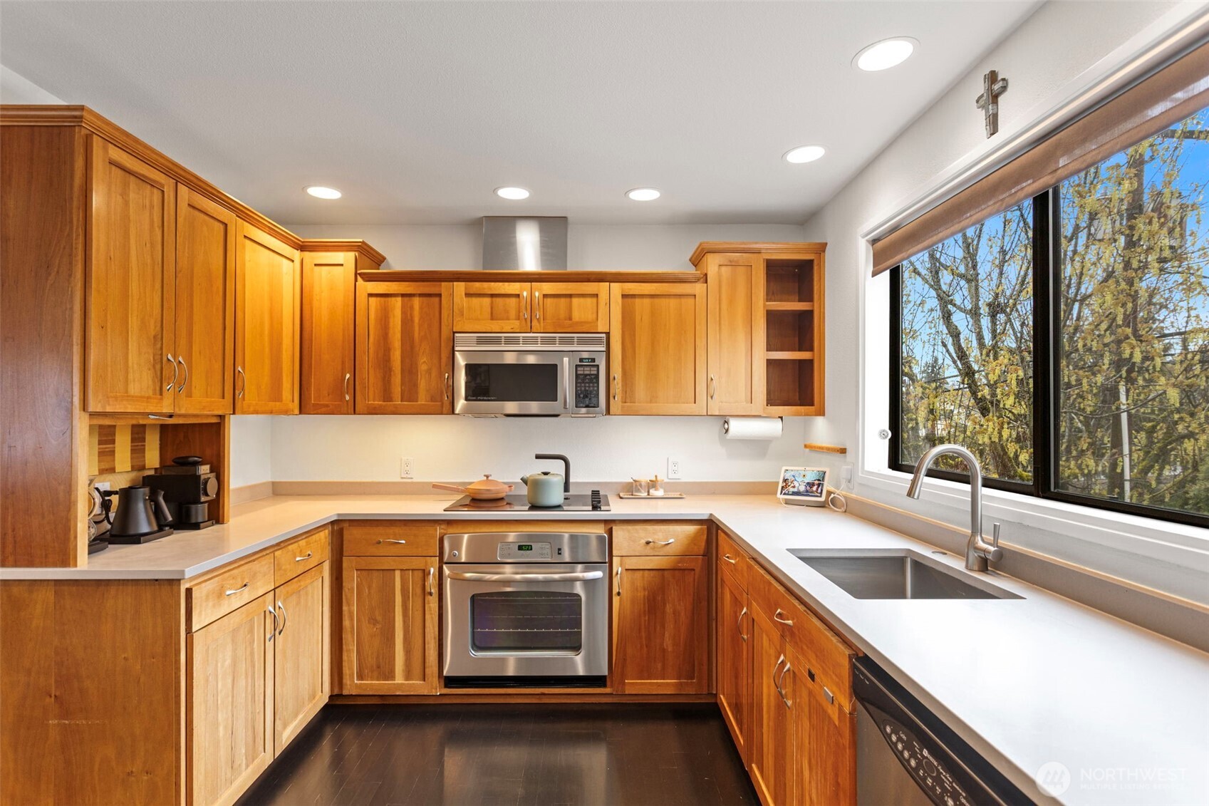 611 S State Street #9, Kirkland, WA 98033