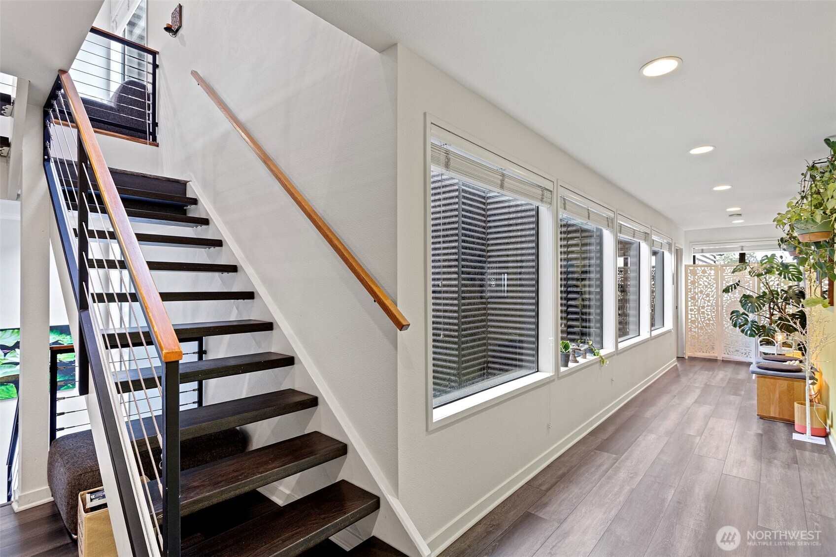 611 S State Street #9, Kirkland, WA 98033