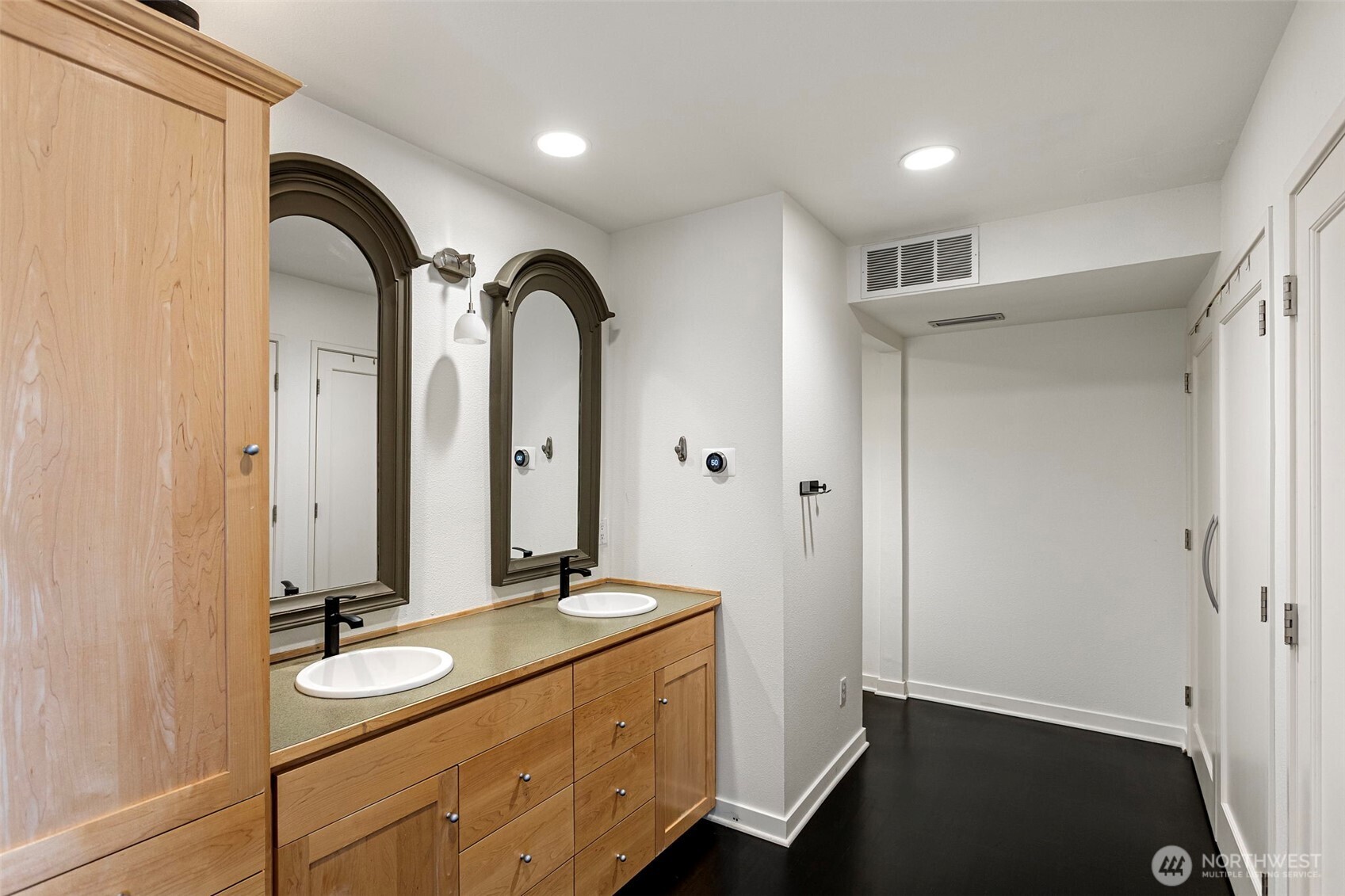 611 S State Street #9, Kirkland, WA 98033