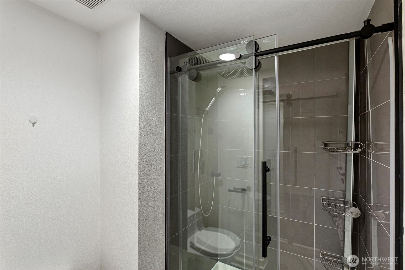 611 S State Street #9, Kirkland, WA 98033