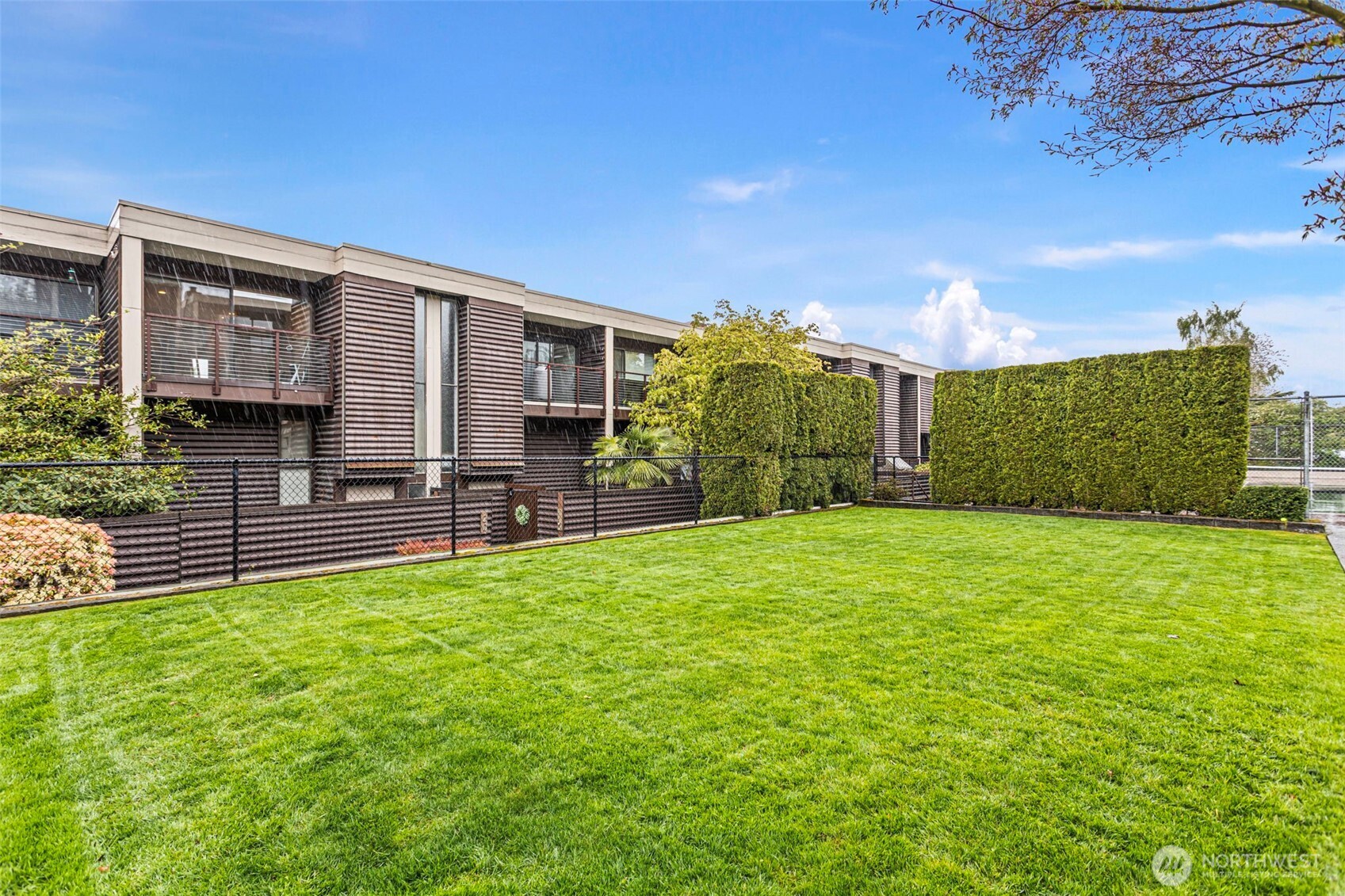 611 S State Street #9, Kirkland, WA 98033