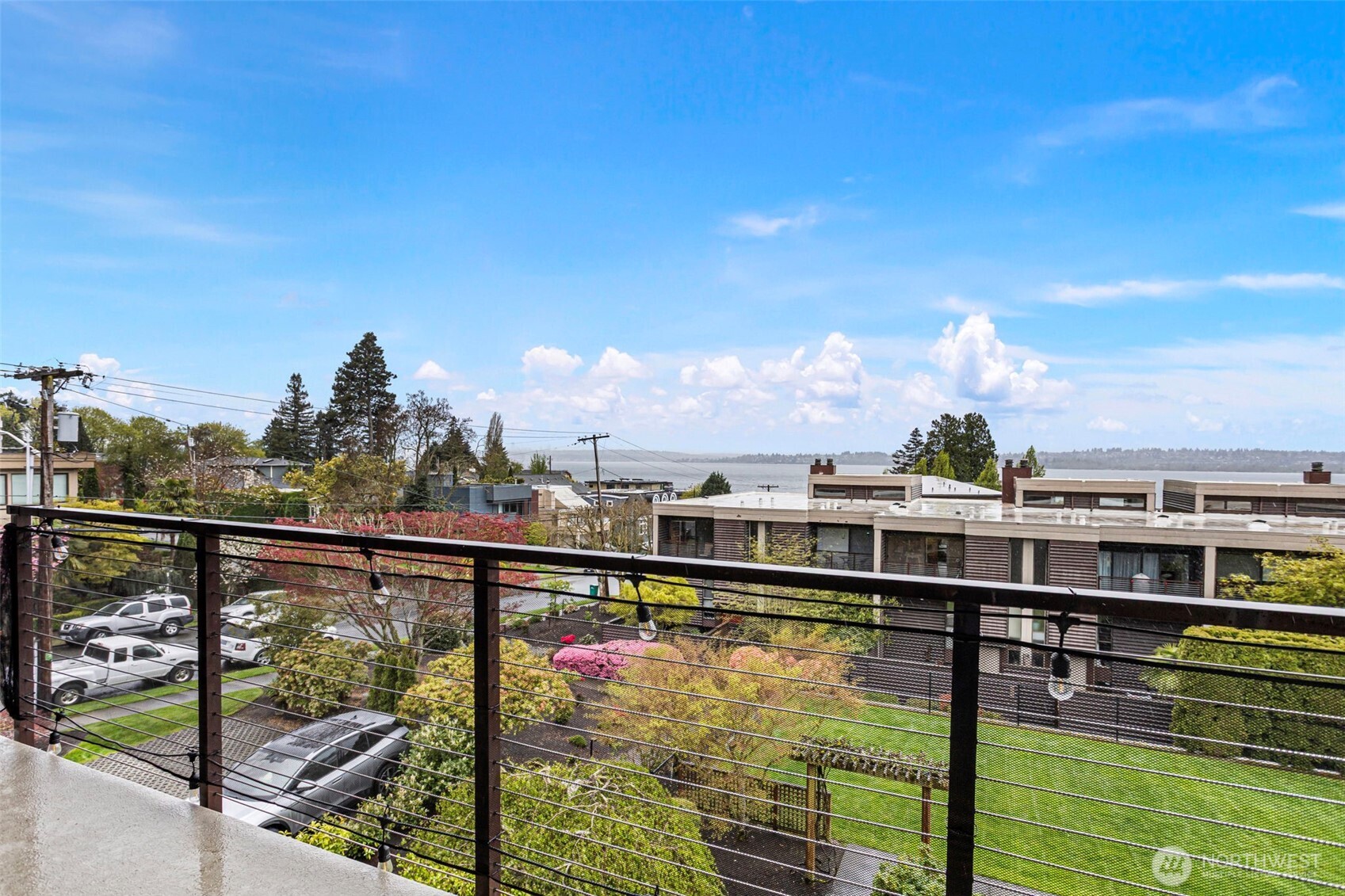 611 S State Street #9, Kirkland, WA 98033