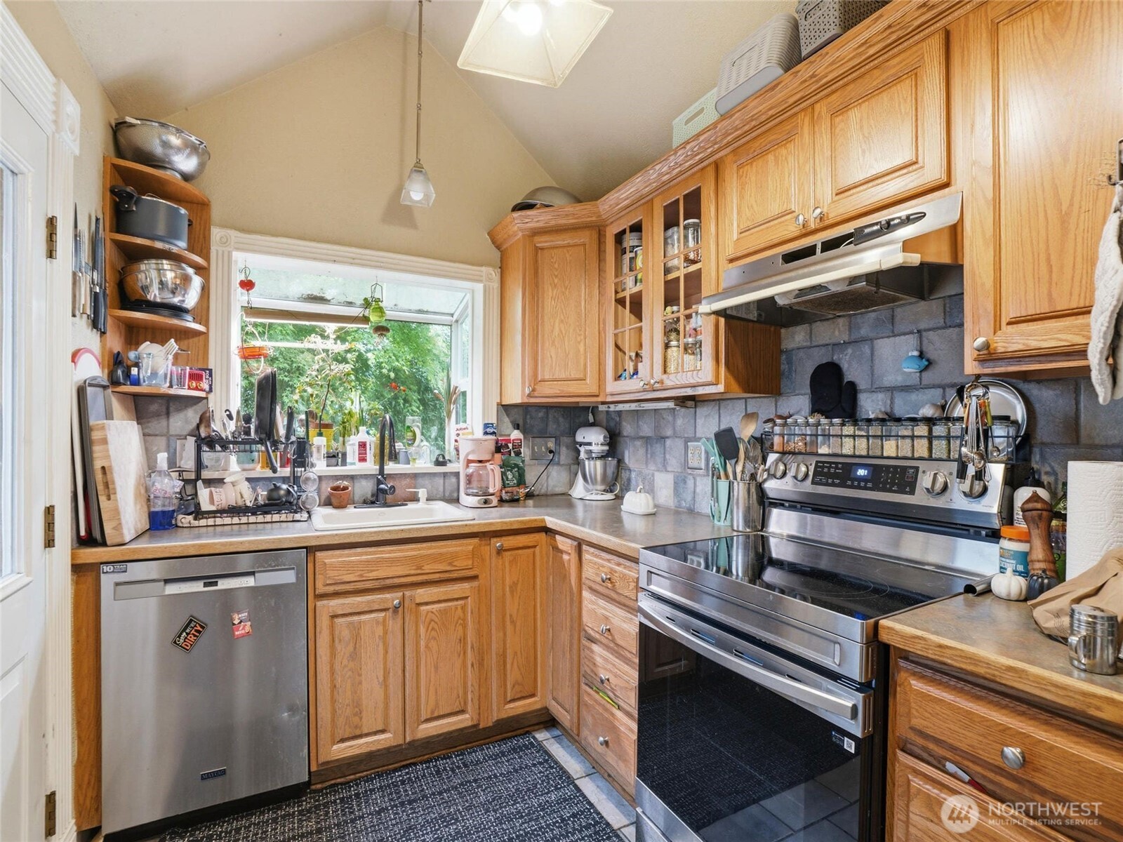 3716 E Evergreen Boulevard , Vancouver, WA 98661
