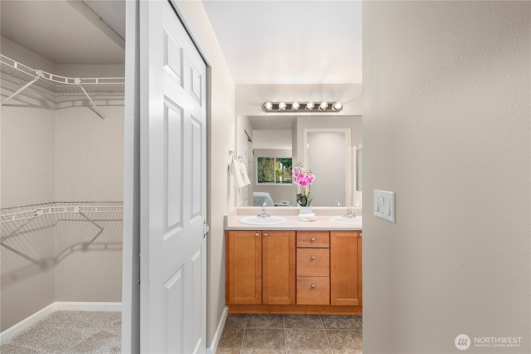 26209 116th Avenue SE #B302, Kent, WA 98030