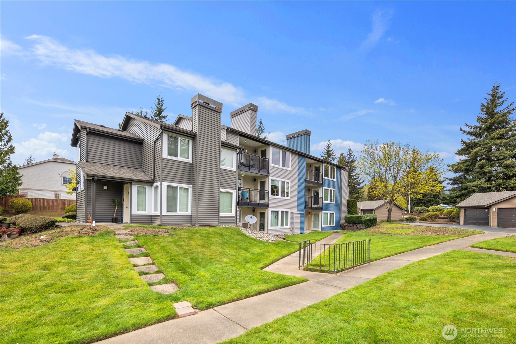 26209 116th Avenue SE #B302, Kent, WA 98030