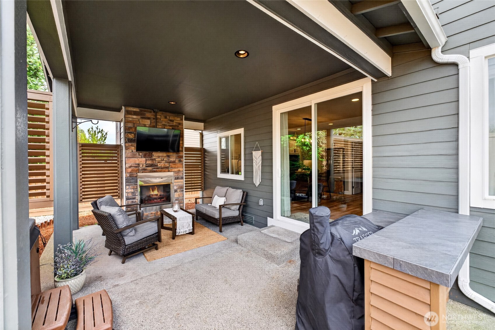 14207 Overlook Drive E, Bonney Lake, WA 98391