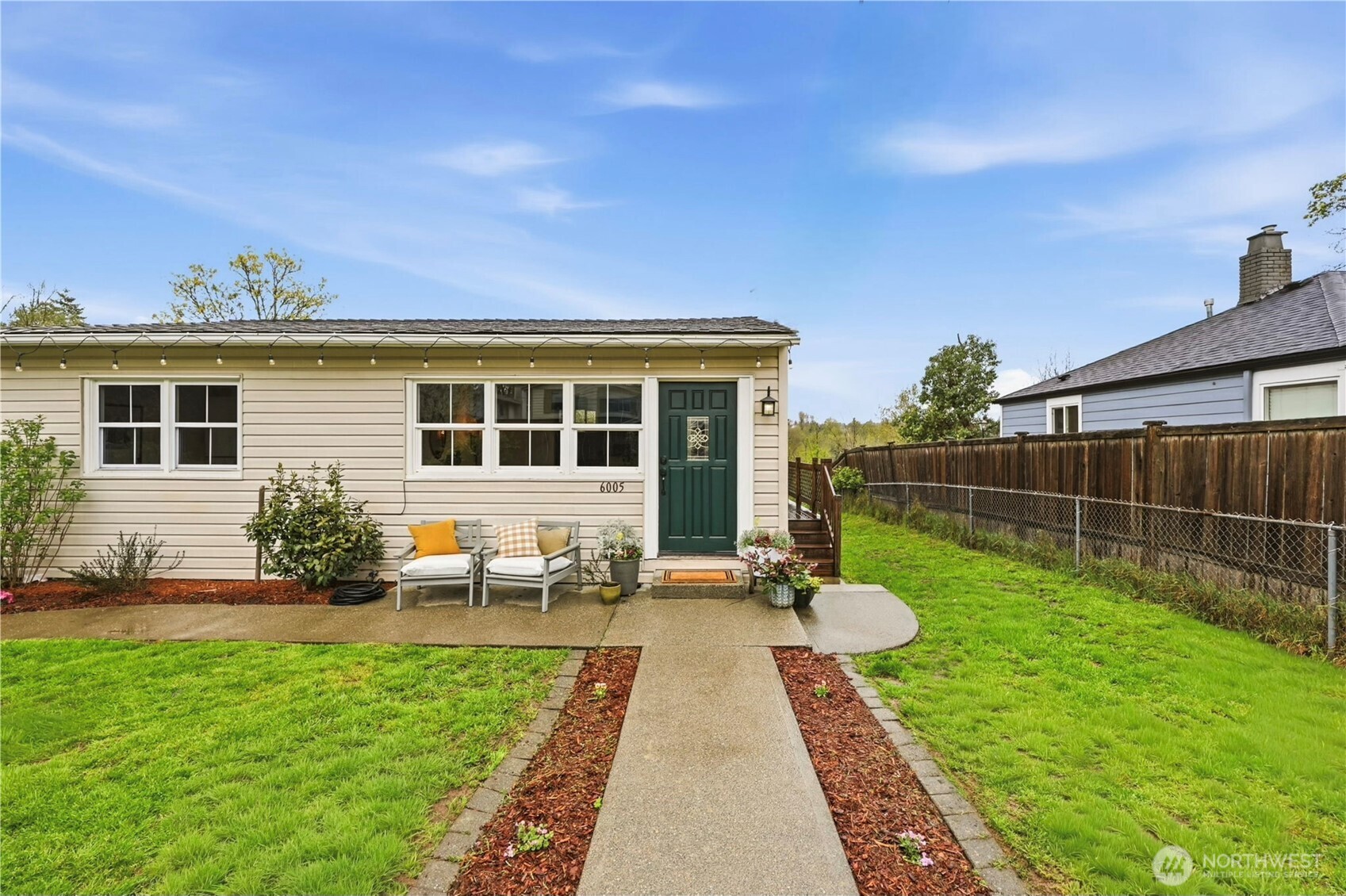 6005 21st Street SW, Seattle, WA 98106