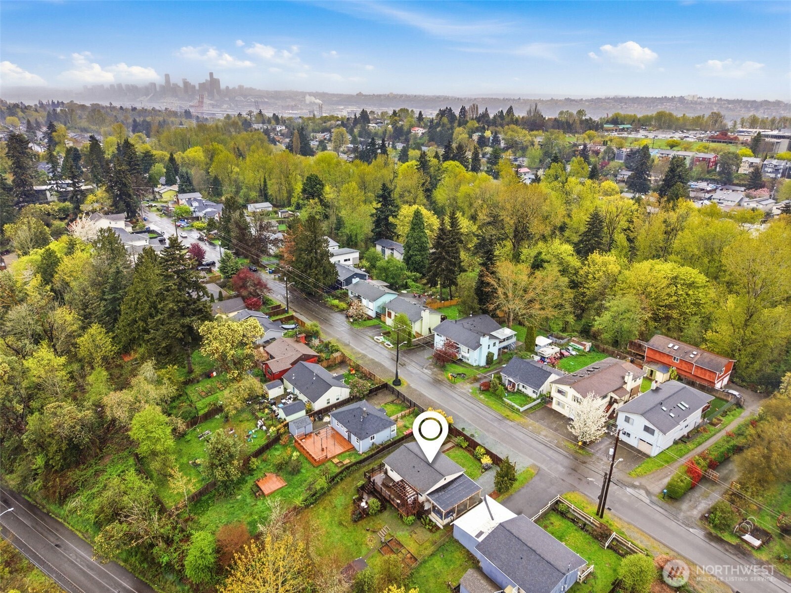 6005 21st Street SW, Seattle, WA 98106